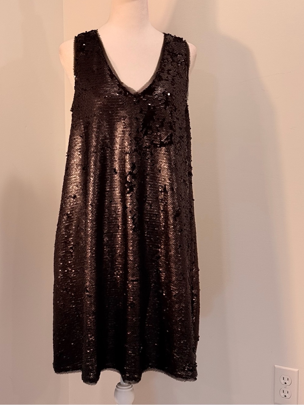 EUC RACHEL Rachel Roy Black Sequin V-Neck Shift Mini Dress Size Large